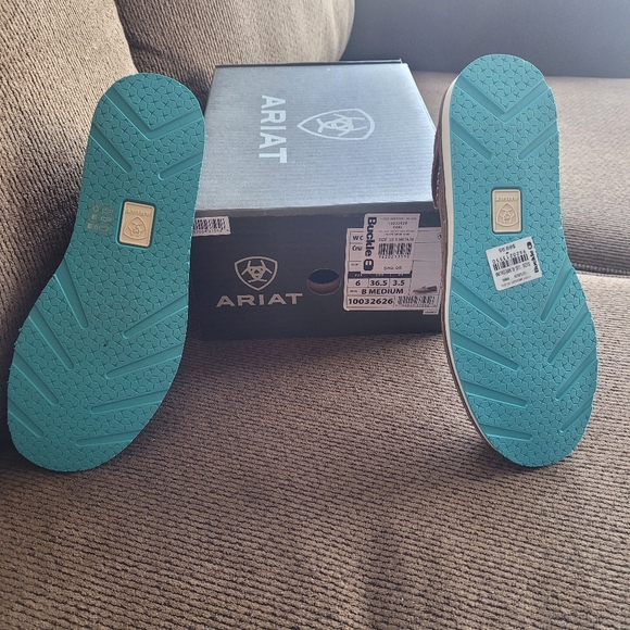 Slip on canvas shoes - Picture 3 of 4